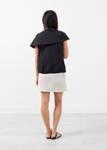 Load image into Gallery viewer, Sleeveless Cape Jacket